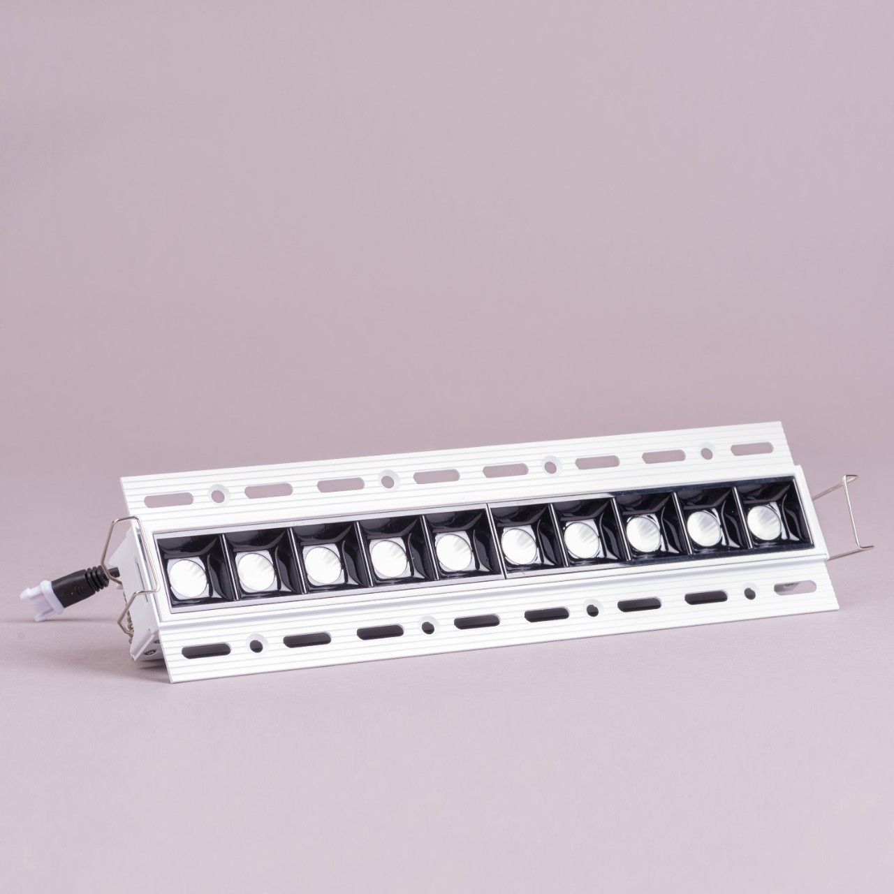 Pollux- 20W Black (4000K, 36 Beam Angle) Recessed LED COB Downlighter (DL01-10532)