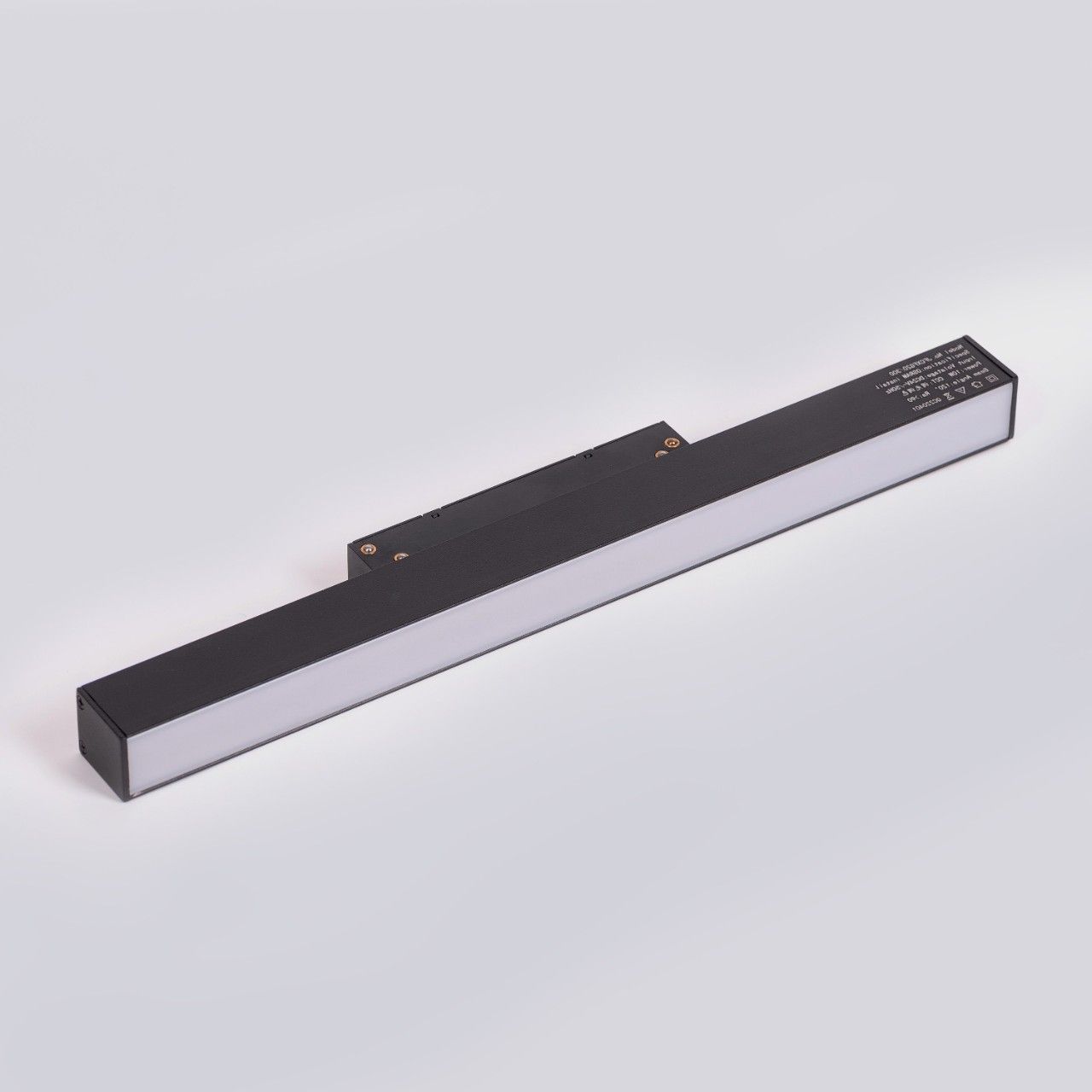 Mercurial Pro- 20W (3000K) Magnetic Linear Light (ML01-10057)