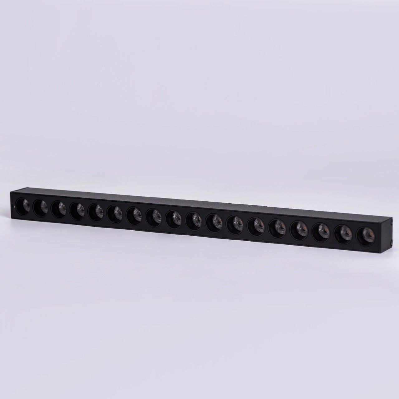 Hermes Pro- 18W (4000K) Magnetic Linear Light (ML01-10067)